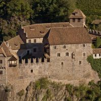 Passeggiata di comunità a Castel Roncolo